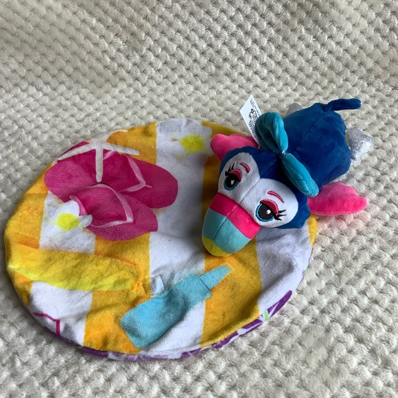 Cutetitos Islanditos Vasuc Fun Toucanito Plush Bird Stuffed Animal Toy with Wrap - Picture 12 of 14